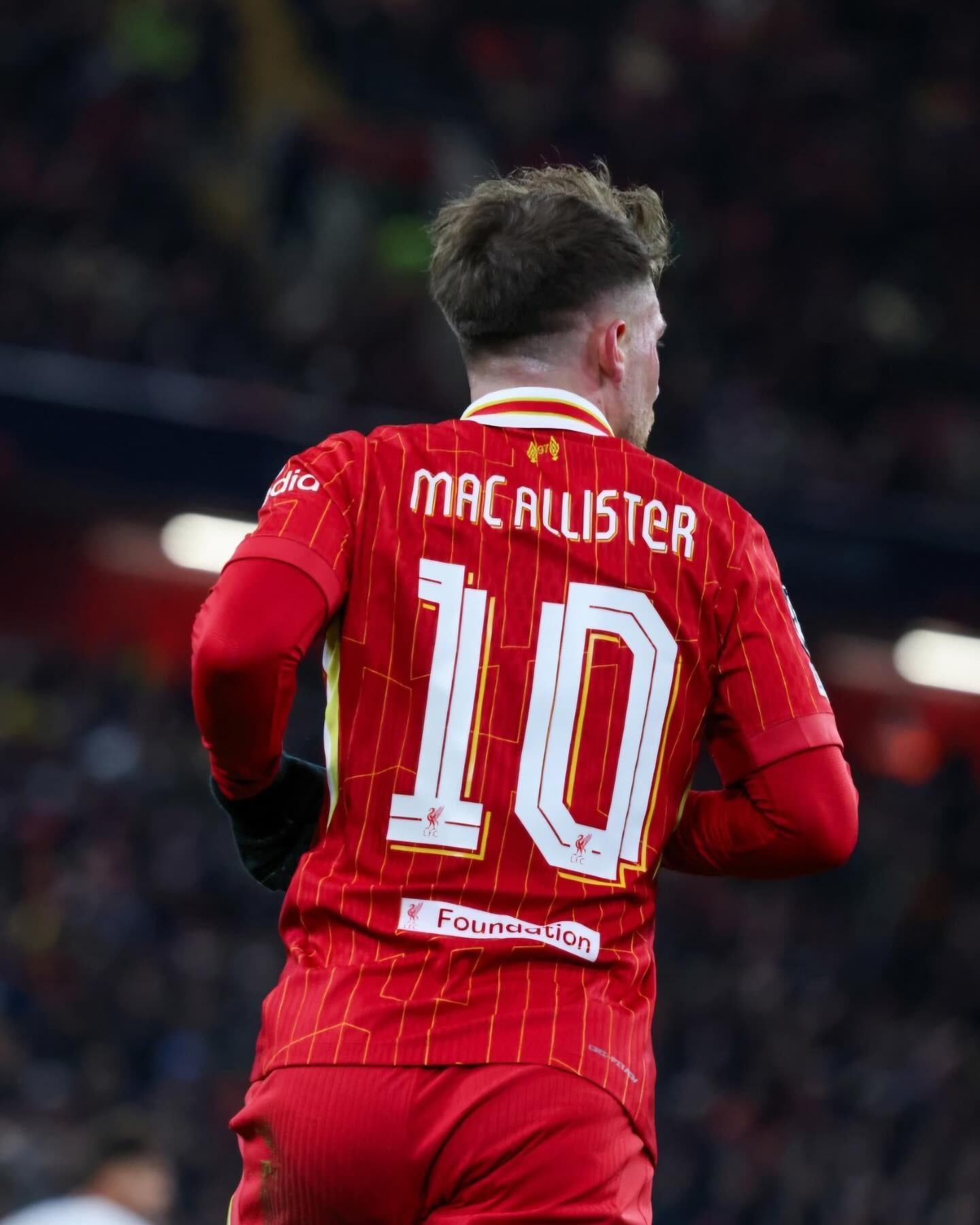 利物浦门将多次救险，当选全场最佳球员，活动自己中心类型个人.-开云体育